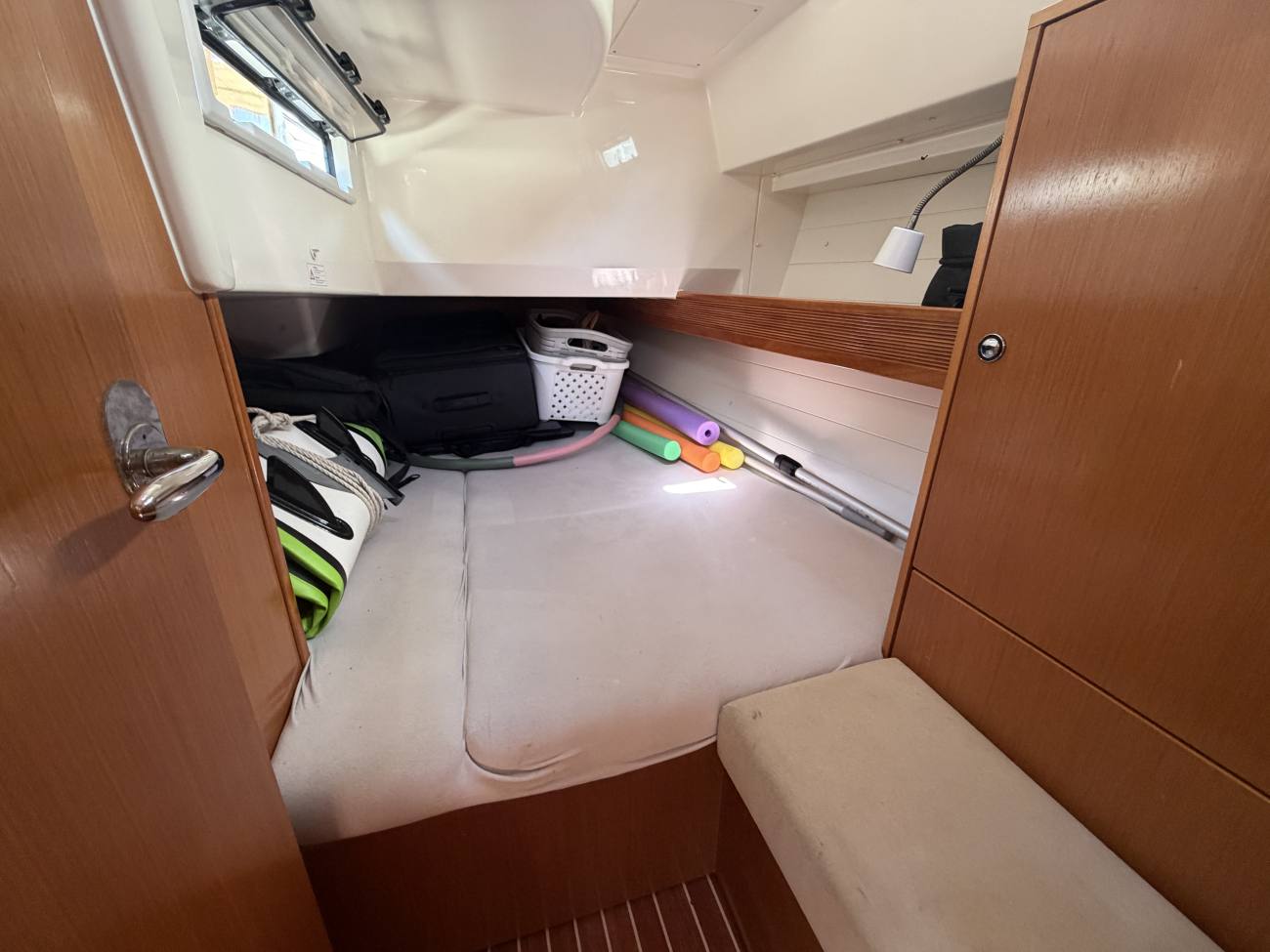 2011 Bavaria 36 Cruiser image 2