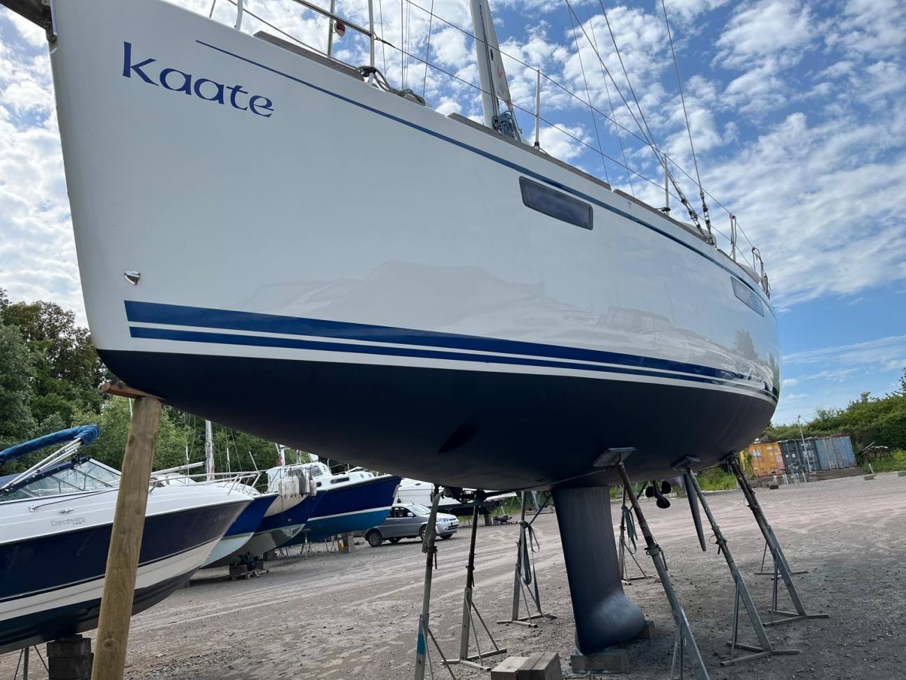 2018 Bavaria Vision 42 Blue Edition image 8