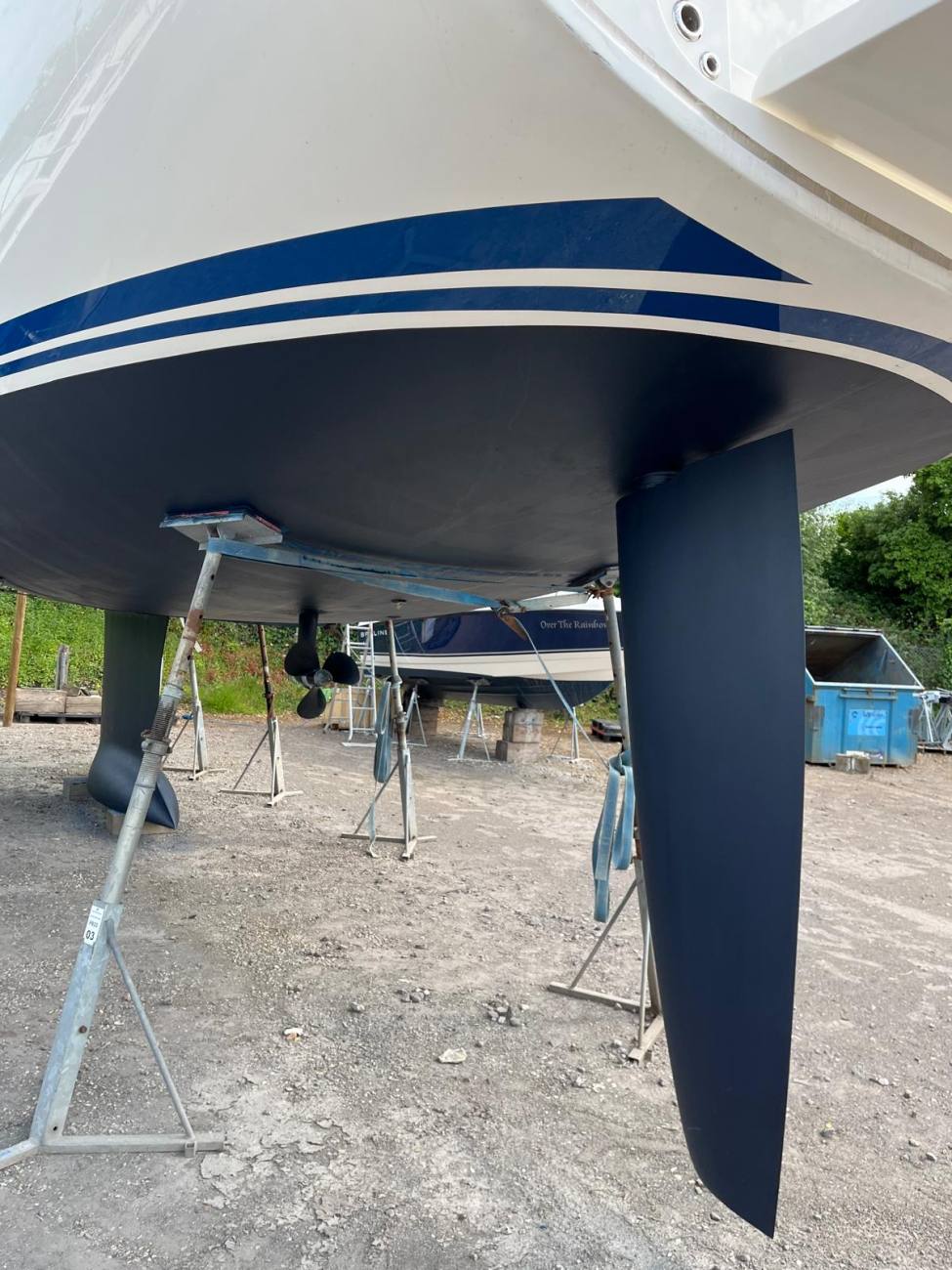 2018 Bavaria Vision 42 Blue Edition image 9