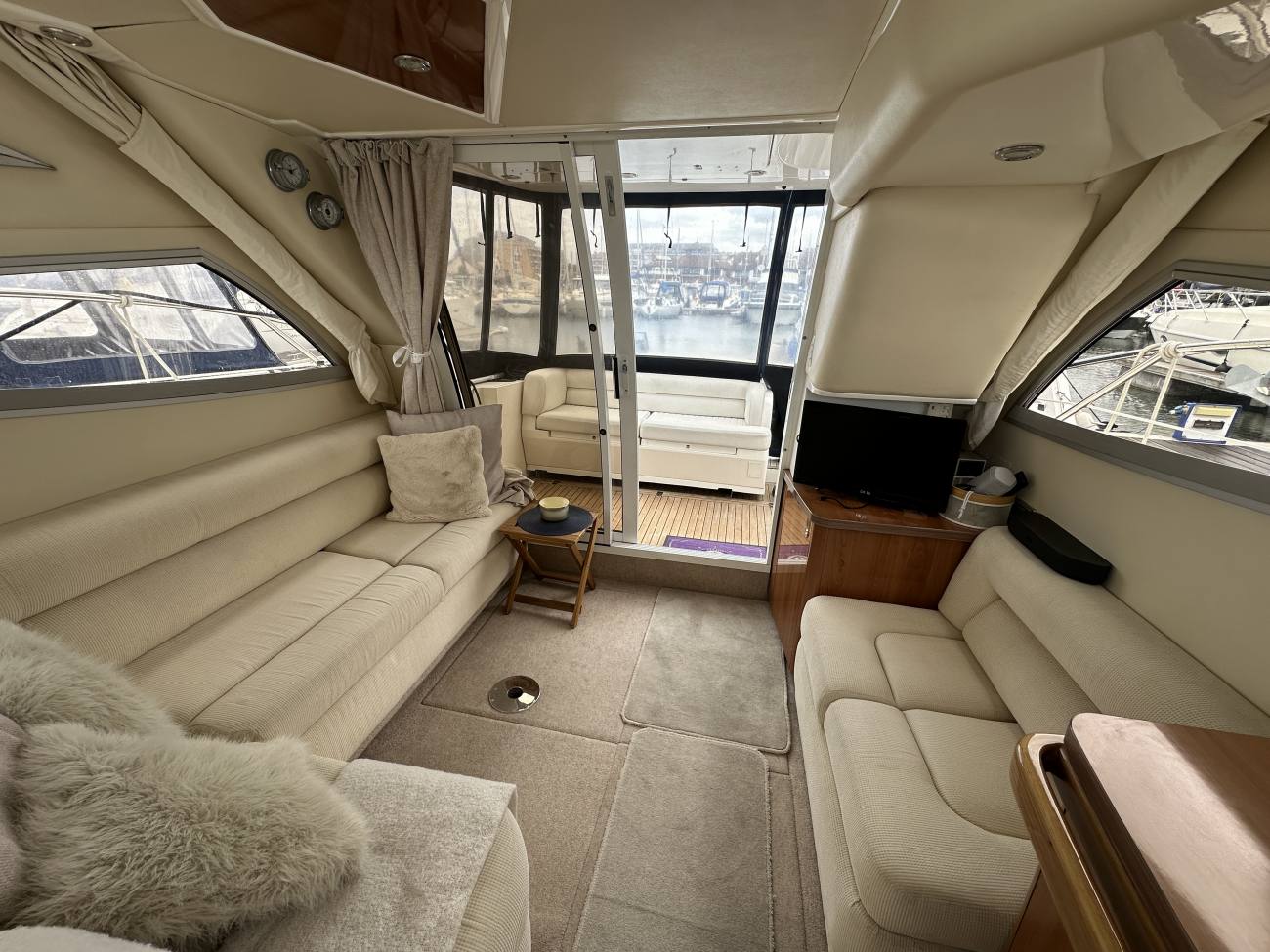2004 Sealine F34 image 27