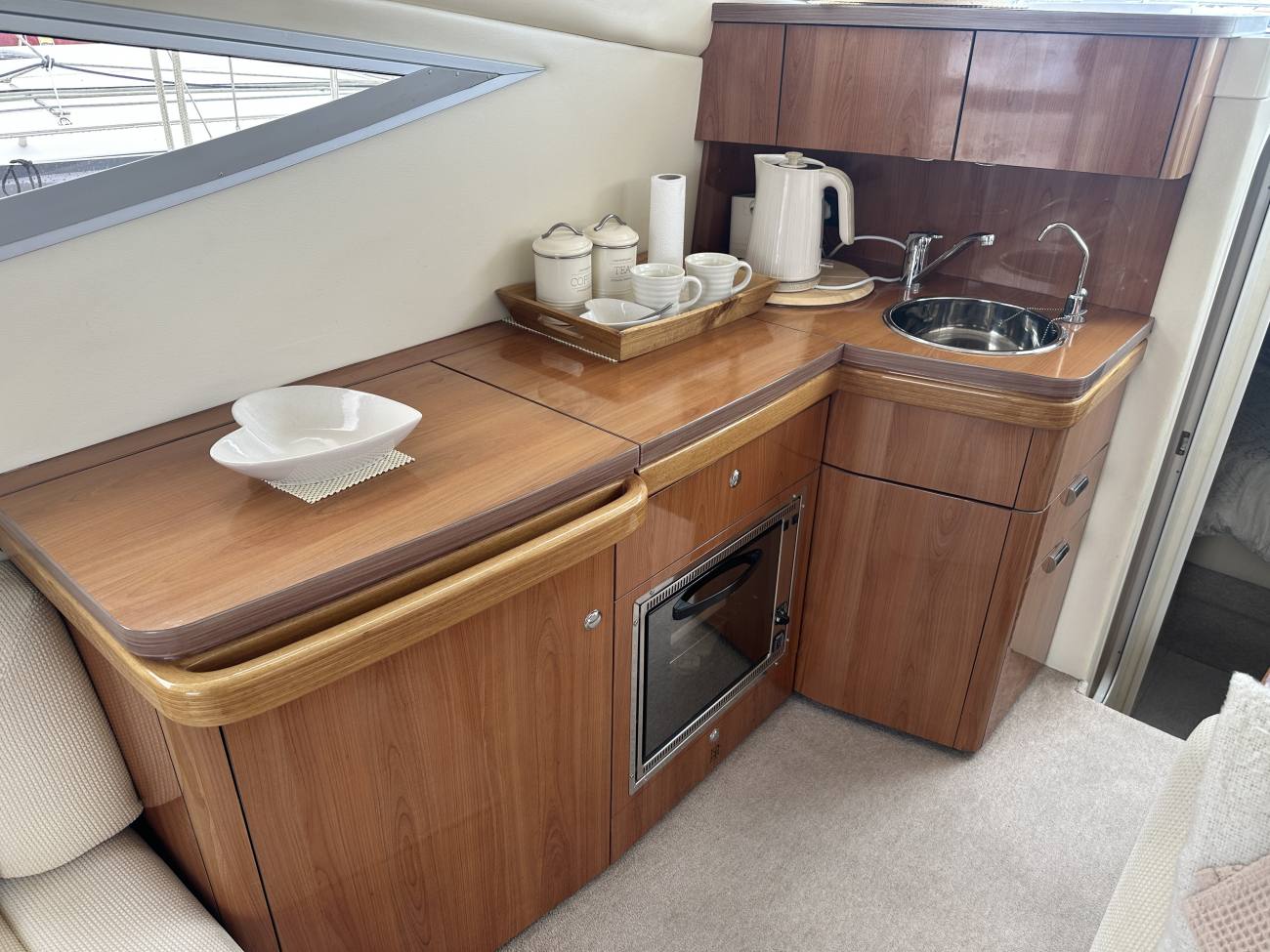 2004 Sealine F34 image 28