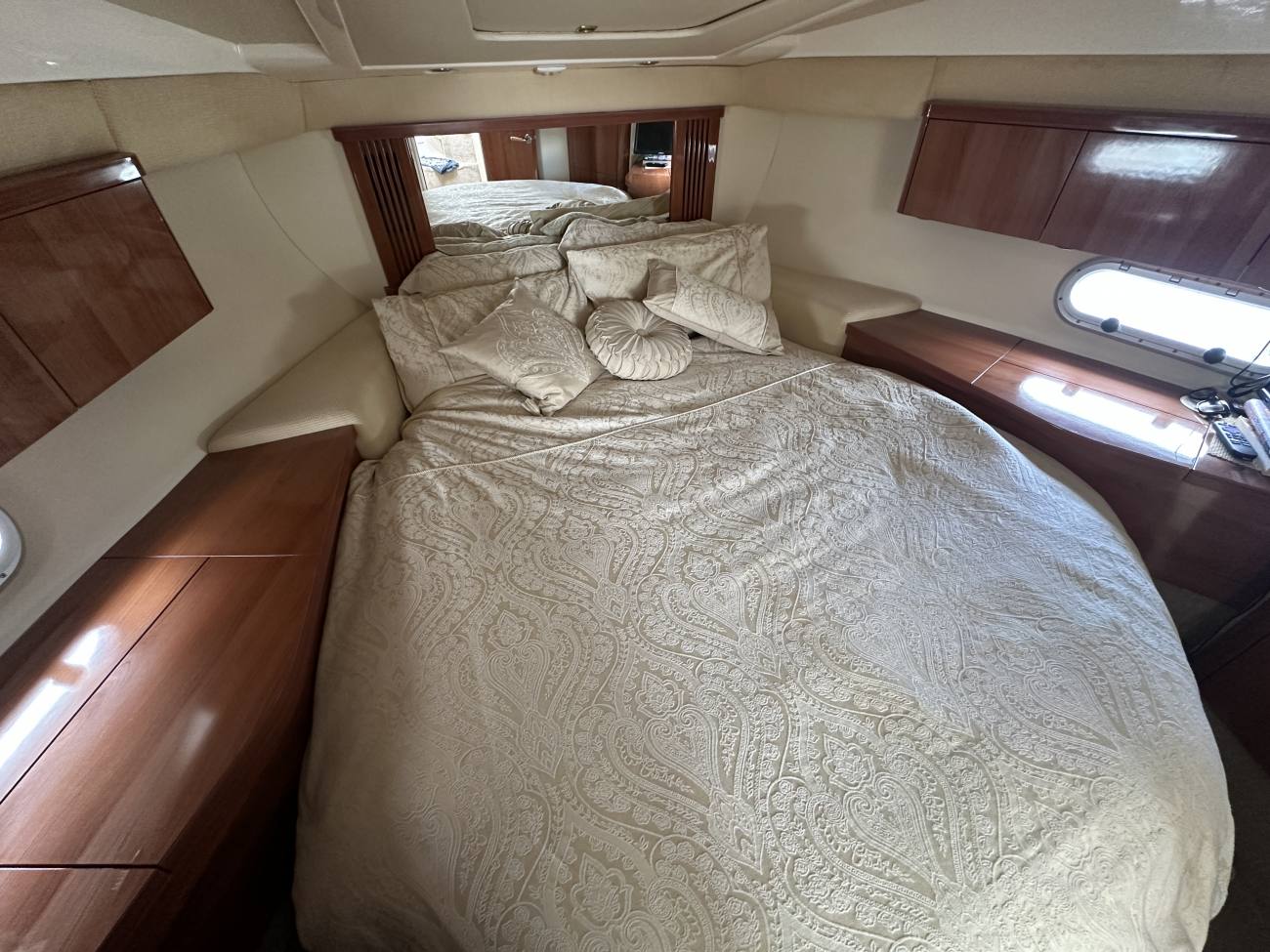 2004 Sealine F34 image 5