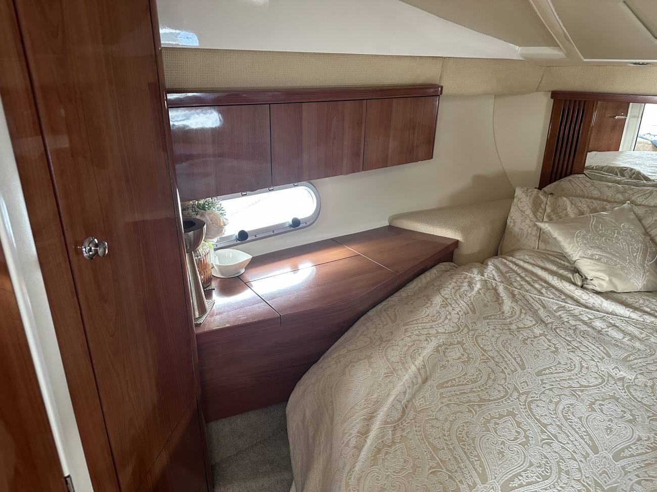 2004 Sealine F34 image 6