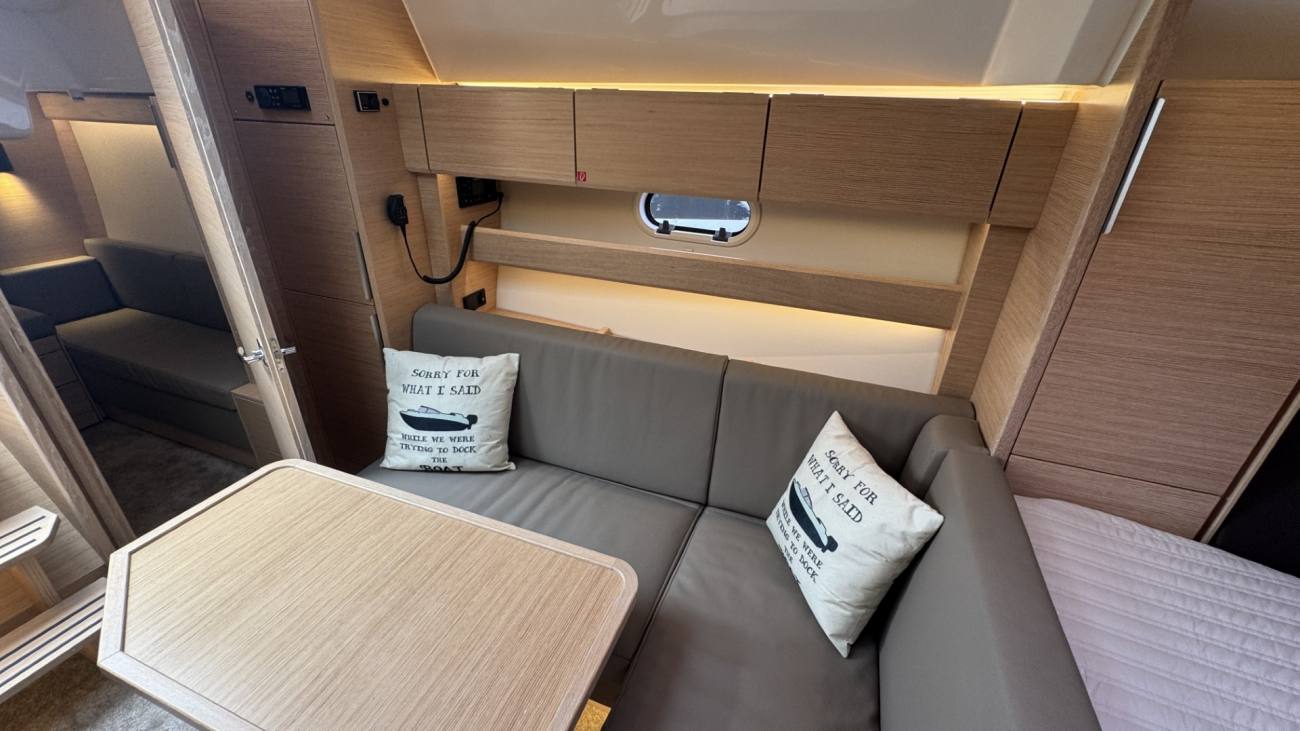 2021 Bavaria S33HT image 39