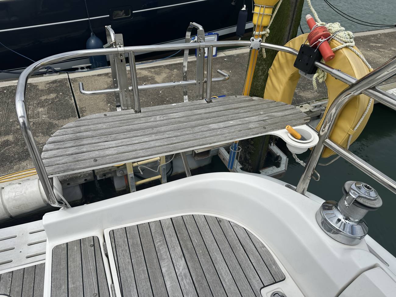 2010 Hunter Legend 41 Deck Saloon image 26