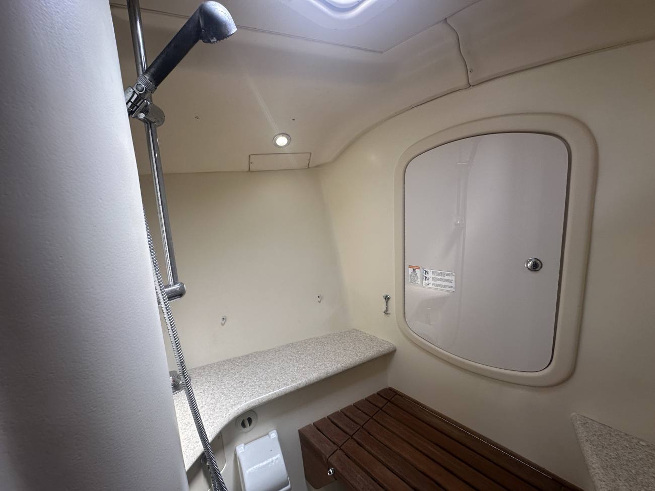 2010 Hunter Legend 41 Deck Saloon image 3