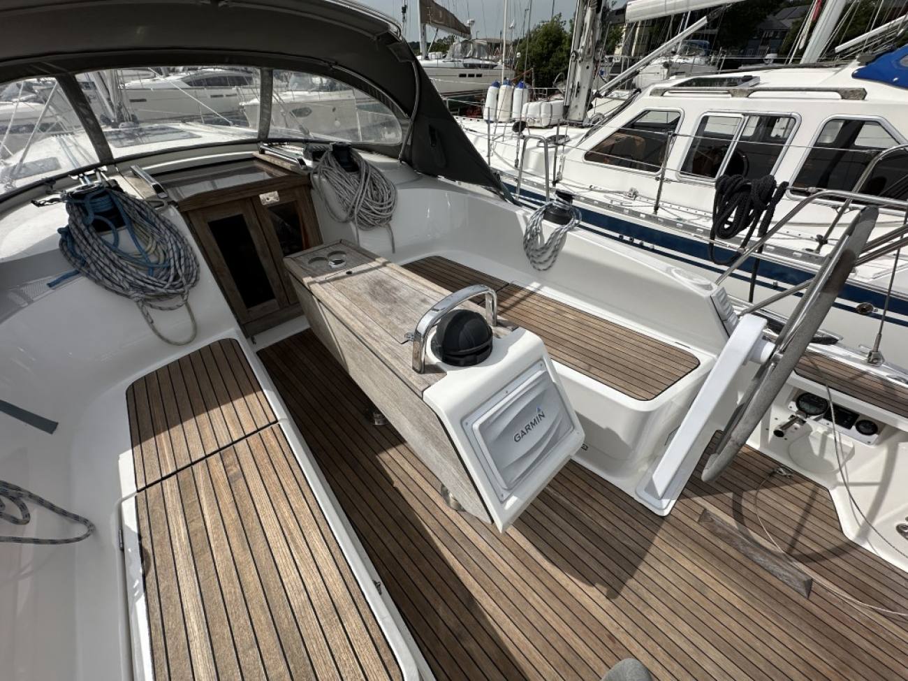 2015 Bavaria Cruiser 37 image 18