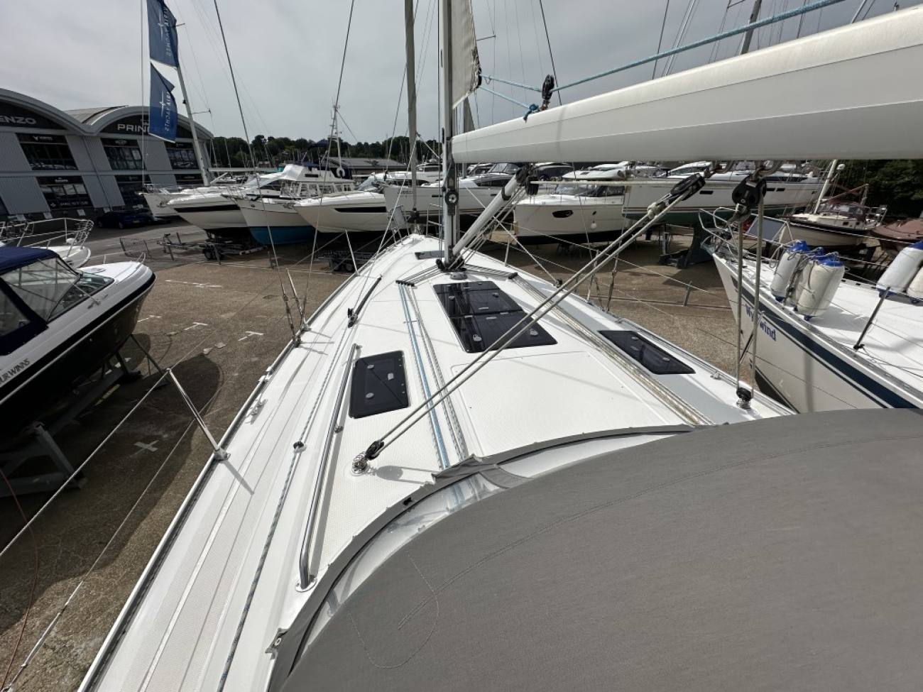 2015 Bavaria Cruiser 37 image 13