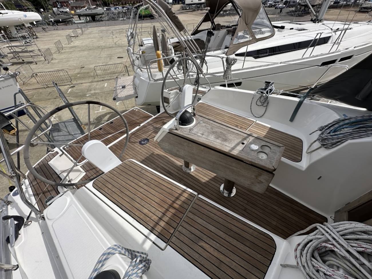 2015 Bavaria Cruiser 37 image 19
