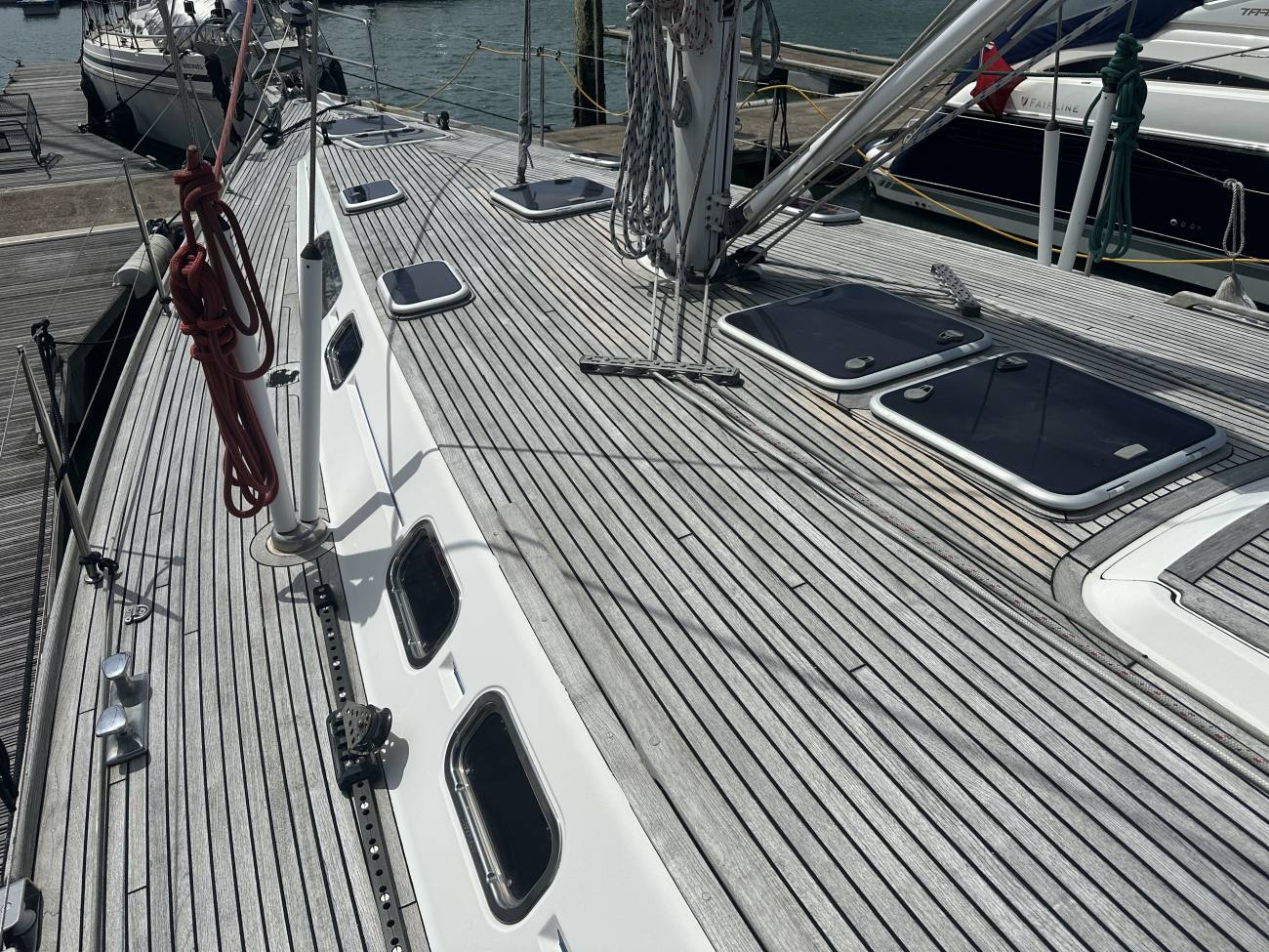 2001 Dufour 50 Prestige image 20