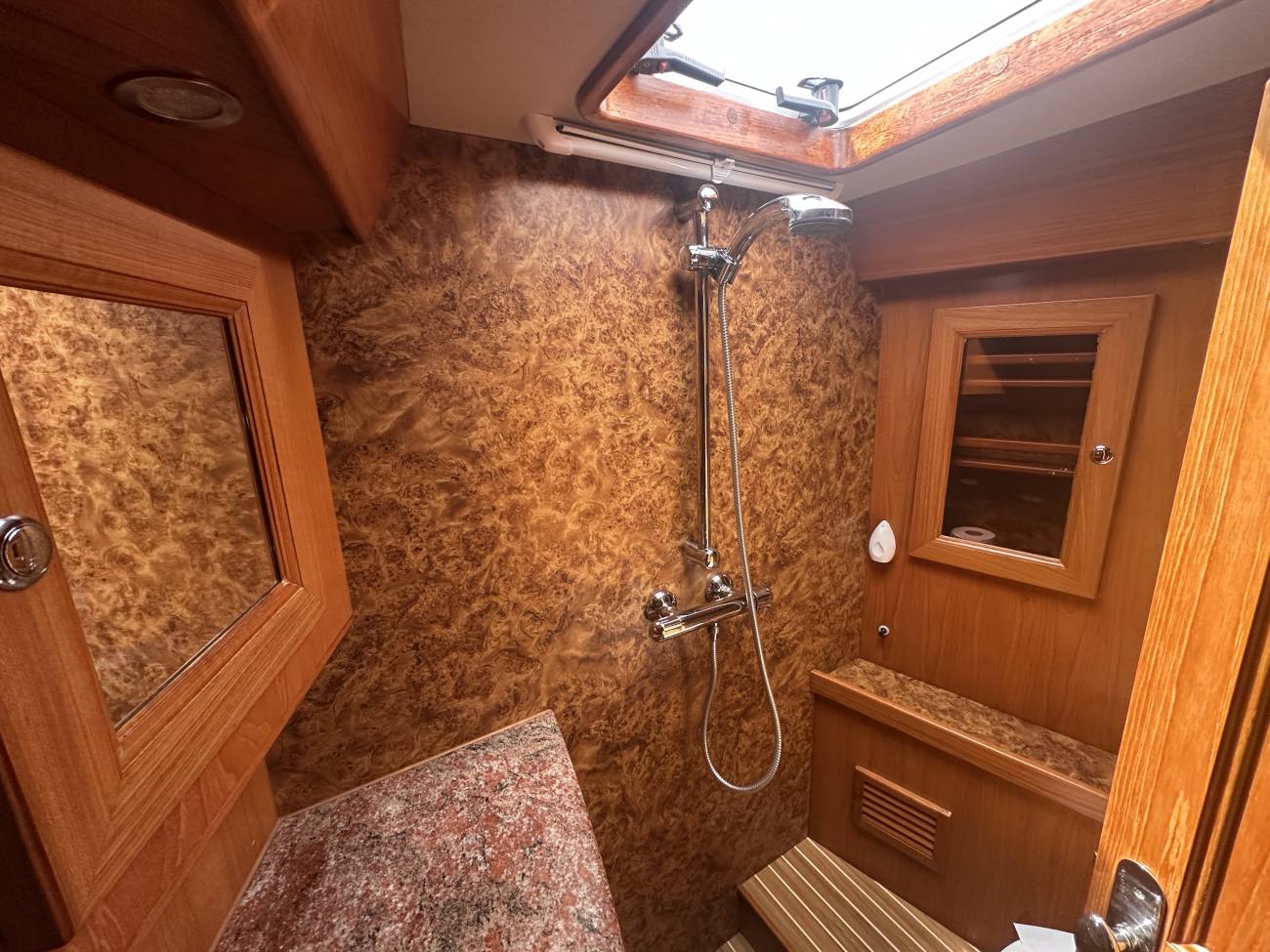 2001 Dufour 50 Prestige image 27