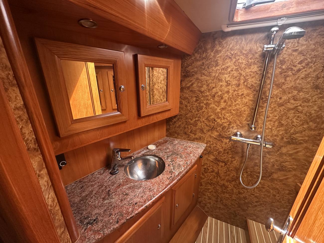 2001 Dufour 50 Prestige image 28