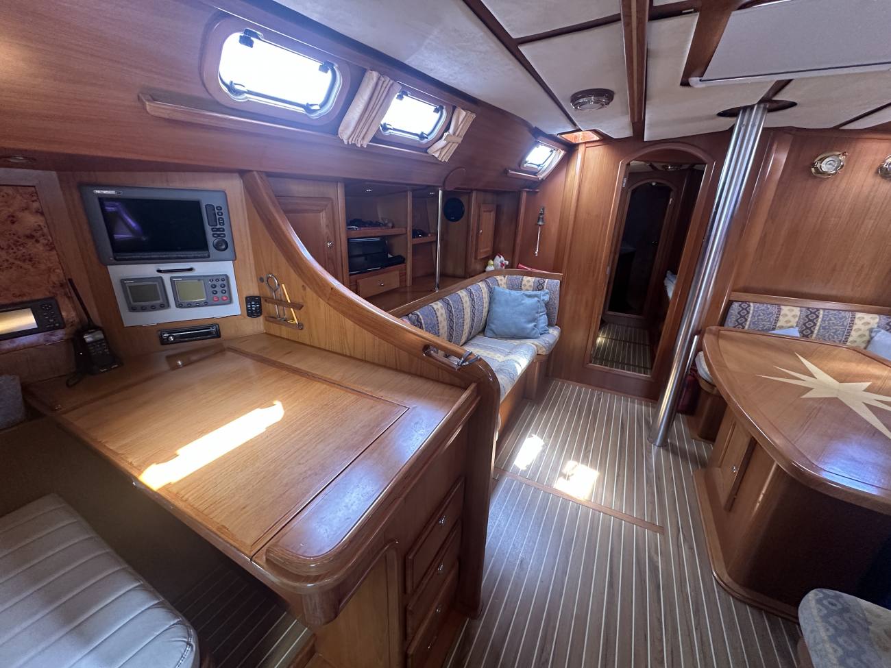 2001 Dufour 50 Prestige image 5