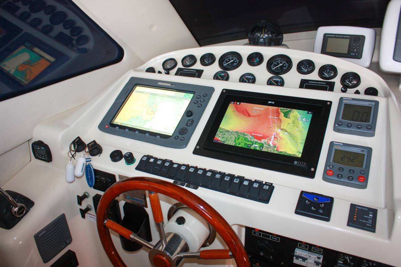 2006 Rodman 1250 image 46