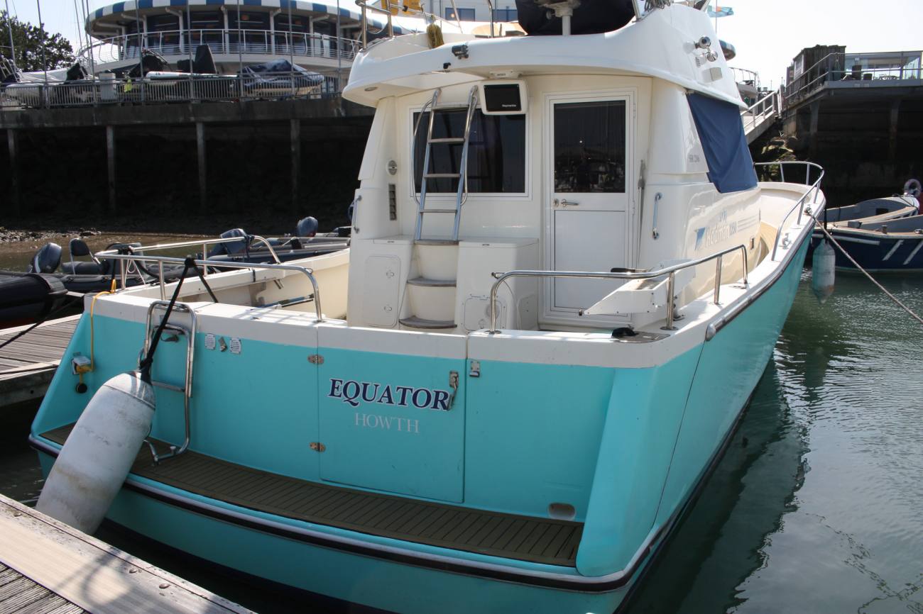 2006 Rodman 1250 image 30