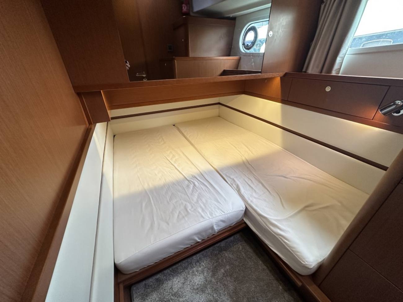 2015 Beneteau Swift Trawler 44 image 45