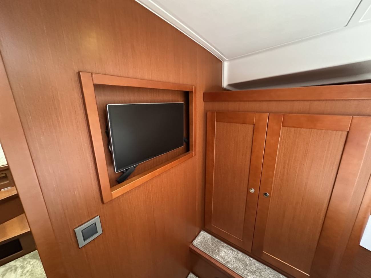 2015 Beneteau Swift Trawler 44 image 46