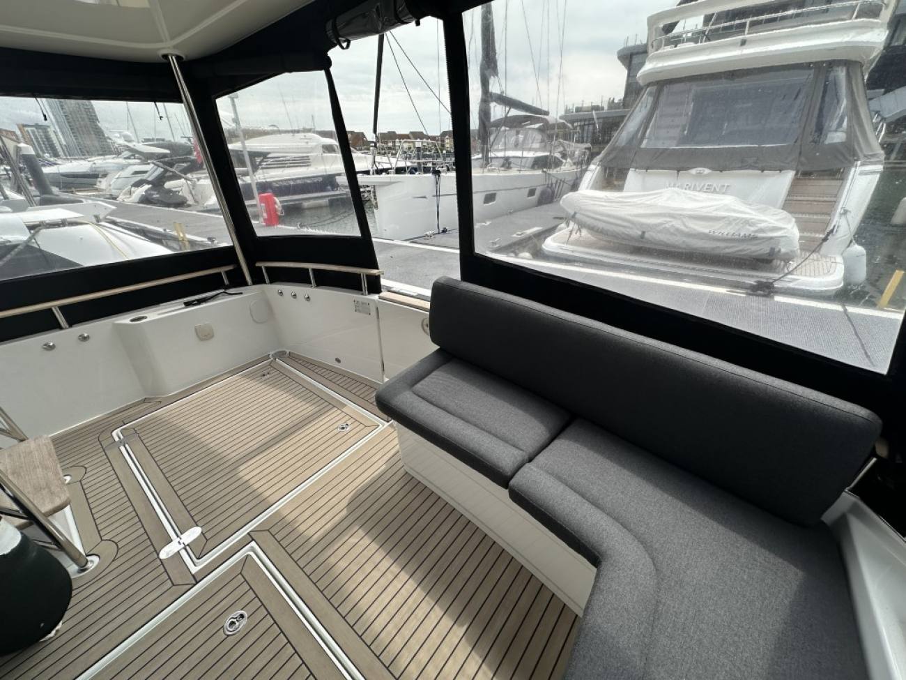 2015 Beneteau Swift Trawler 44 image 28