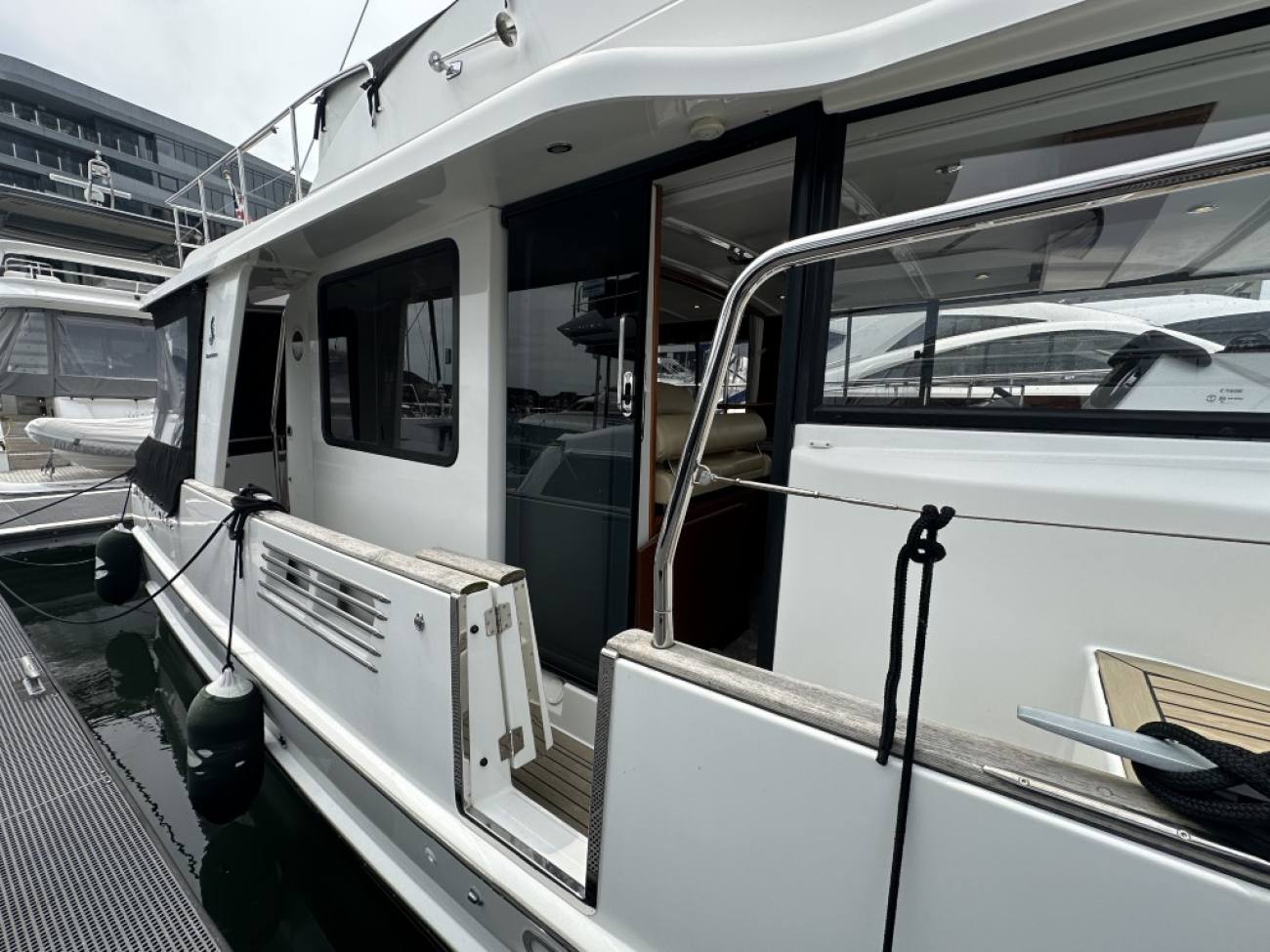 2015 Beneteau Swift Trawler 44 image 23
