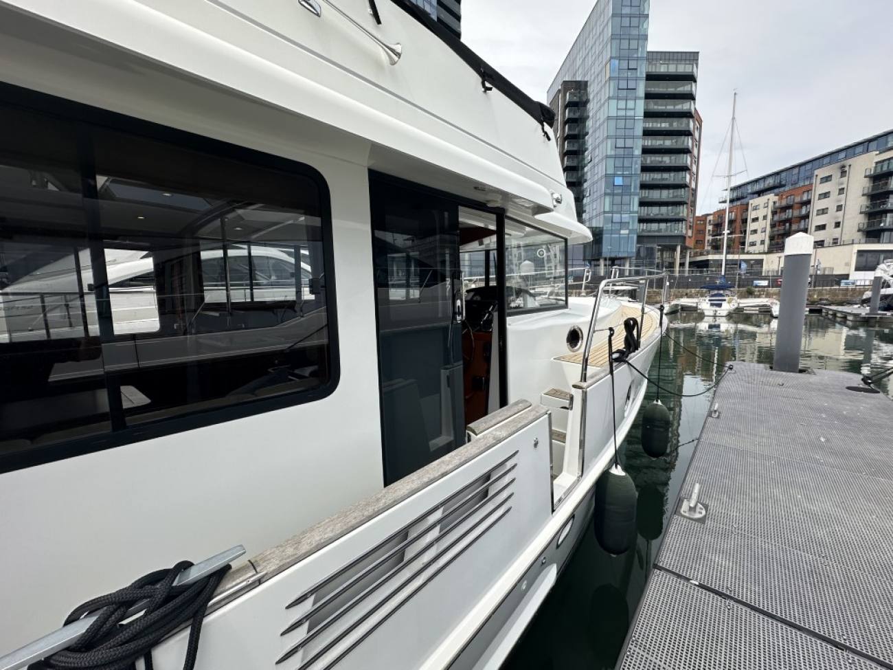 2015 Beneteau Swift Trawler 44 image 24
