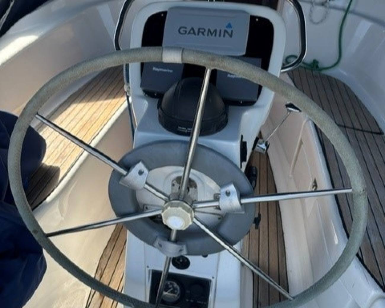 2002 Bavaria 32 image 15