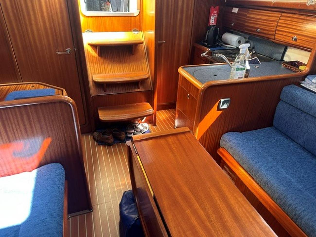 2002 Bavaria 32 image 2