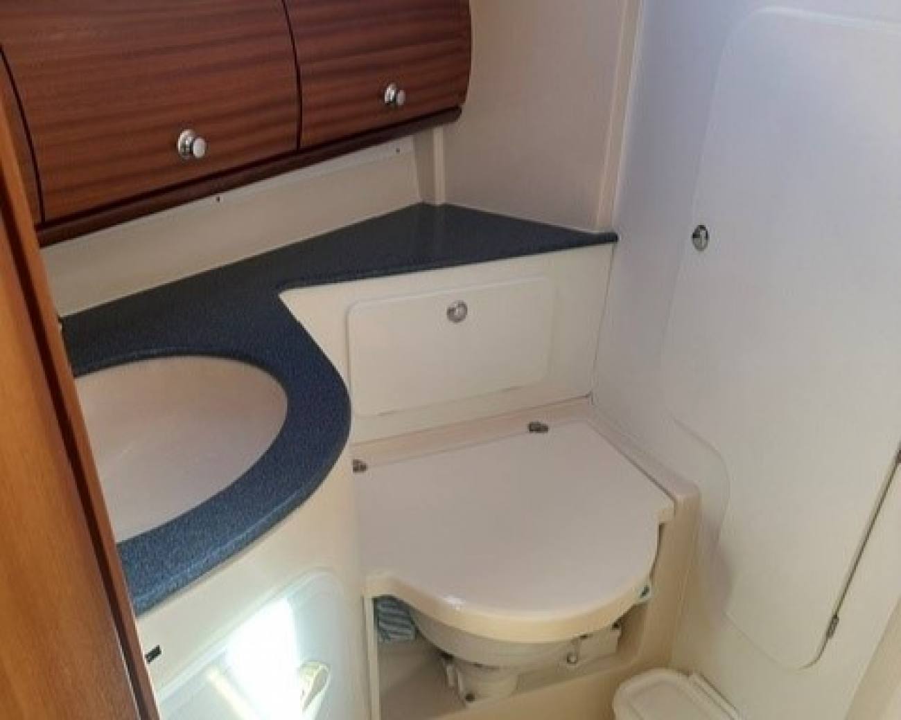 2002 Bavaria 32 image 7