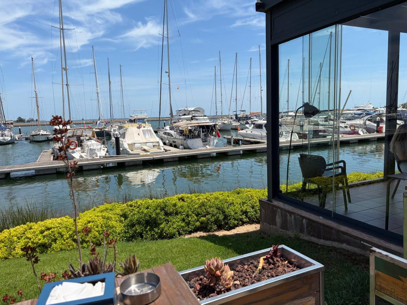 2018 Bavaria Vision 42 image 17