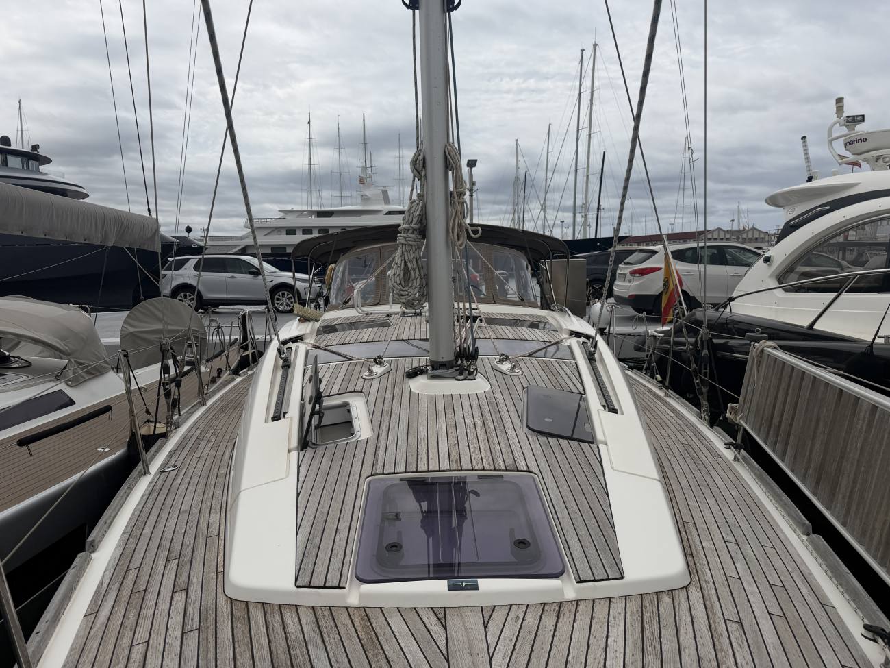 2018 Bavaria Vision 42 image 8