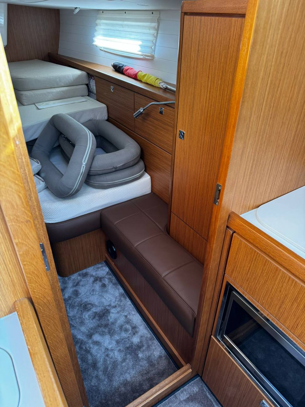 2013 Bavaria Vision 42 image 6