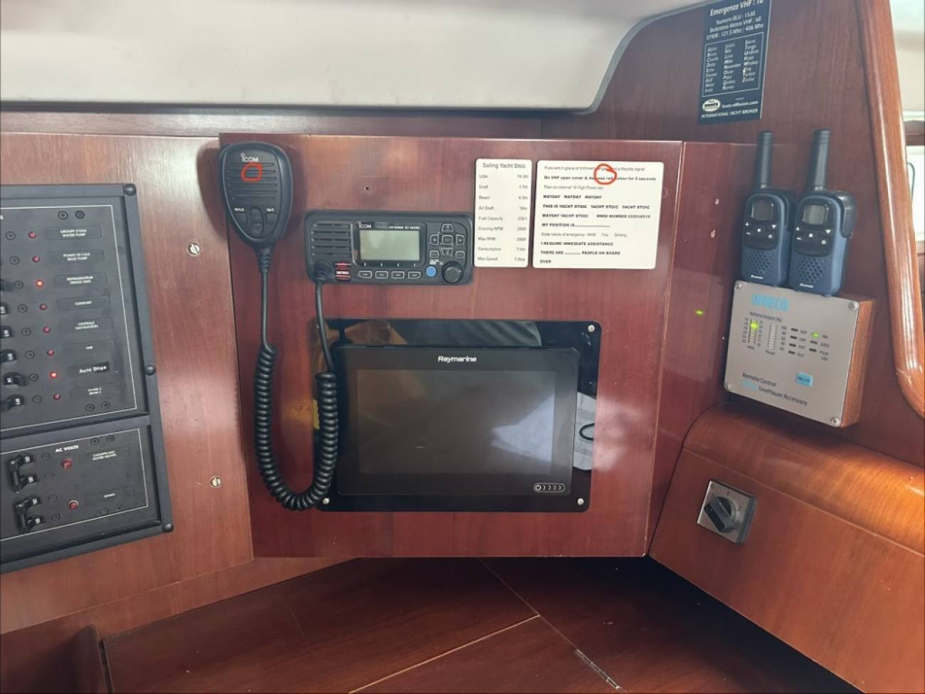 2004 Beneteau Oceanis 473 image 7