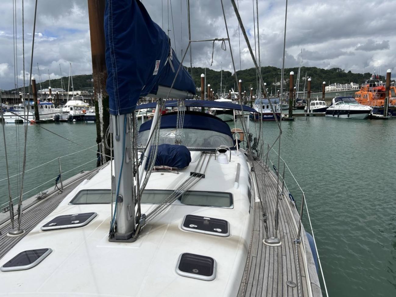 2004 Beneteau Oceanis 473 image 13
