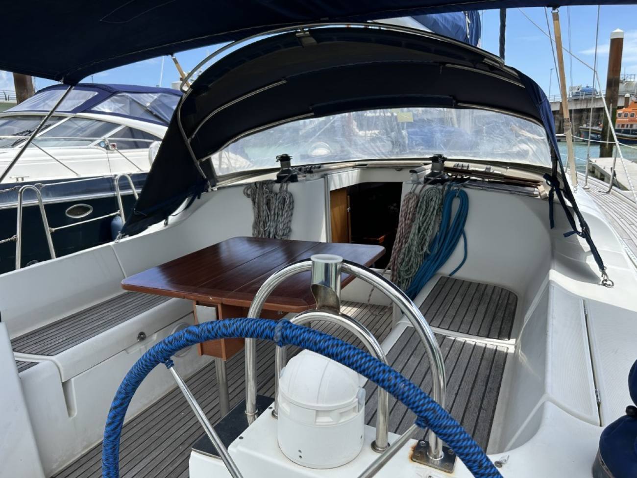 2004 Beneteau Oceanis 473 image 18
