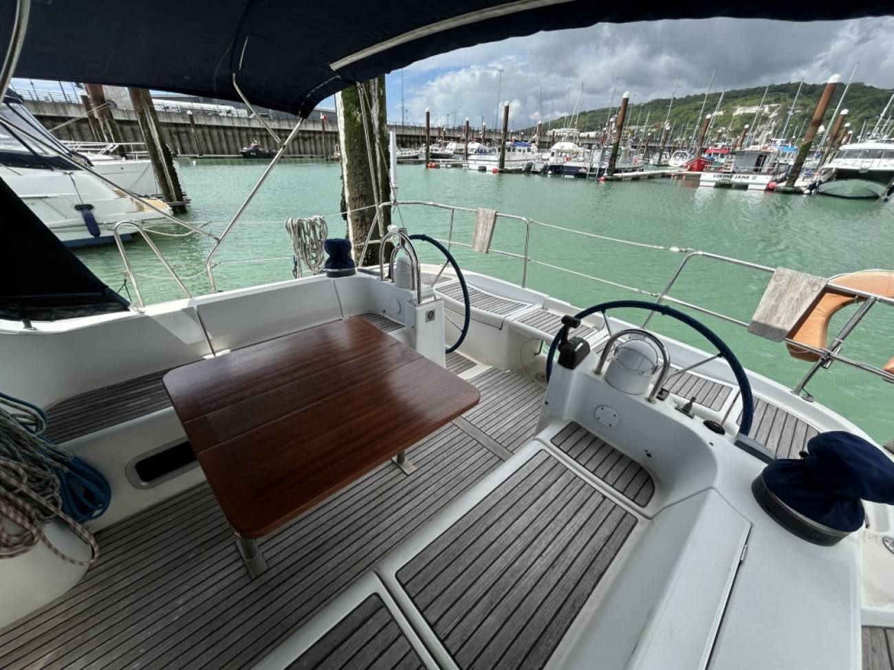 2004 Beneteau Oceanis 473 image 19