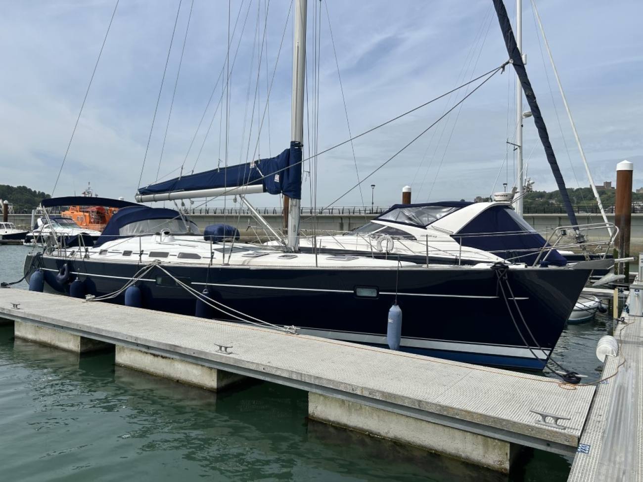 2004 Beneteau Oceanis 473 image 11