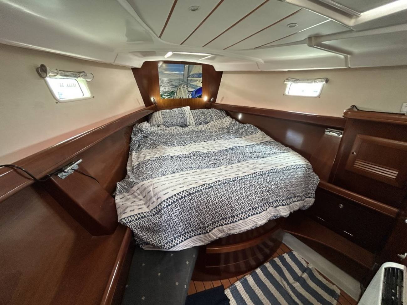 2004 Beneteau Oceanis 473 image 2