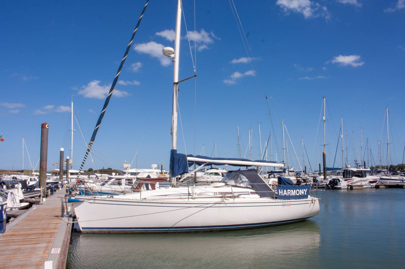 2000 Elan 333 image 11