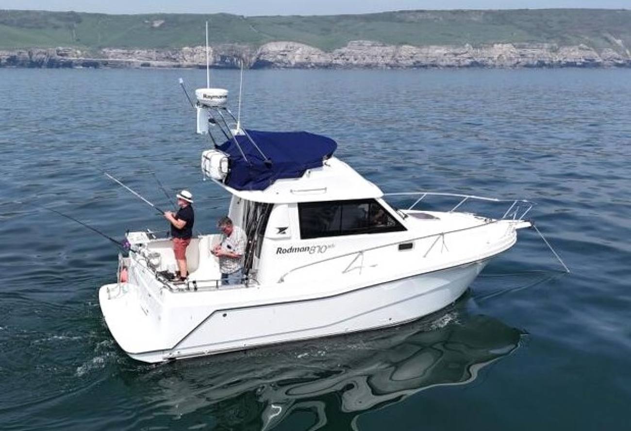 2010 Rodman 870 Fly image 5