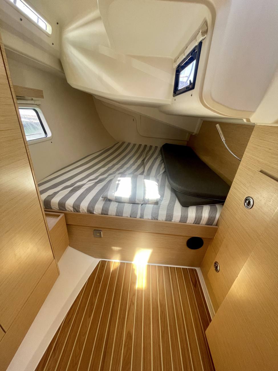 2022 Hanse 418 image 7