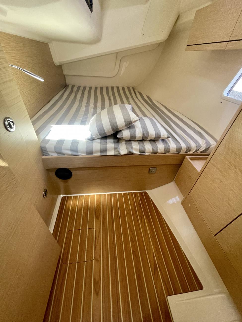 2022 Hanse 418 image 5