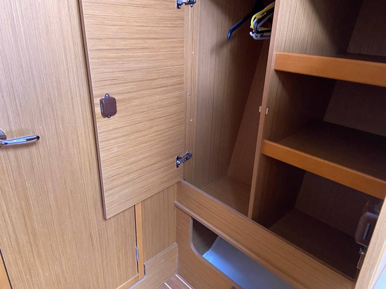 2010 Jeanneau Sun Odyssey 42i image 30