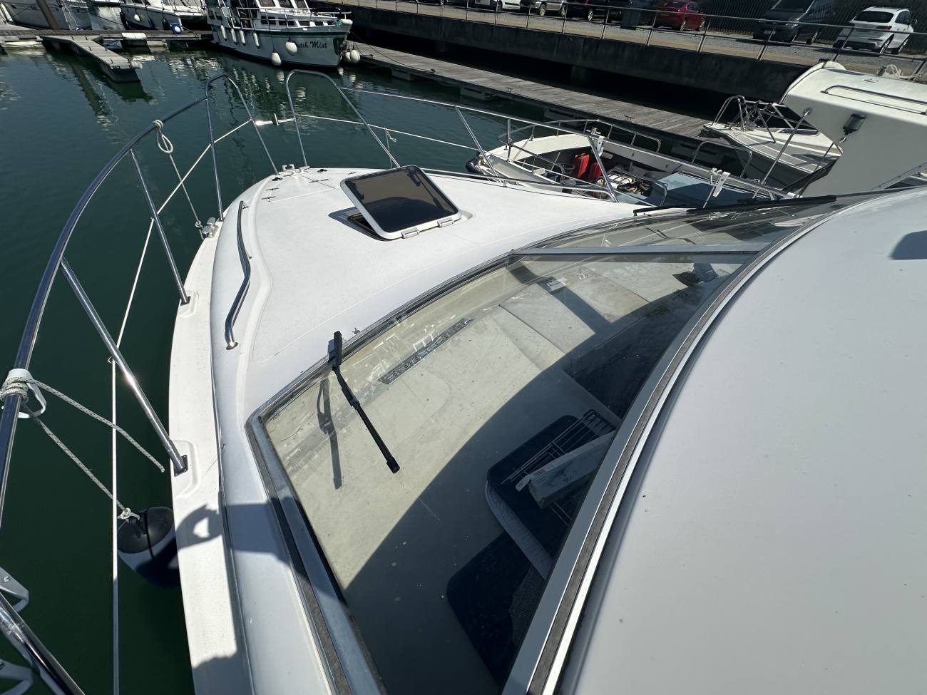 1997 Sealine 330 Statesman image 13