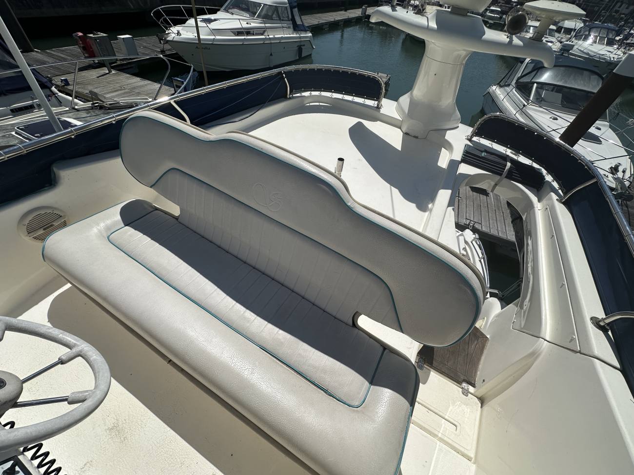 1997 Sealine 330 Statesman image 16