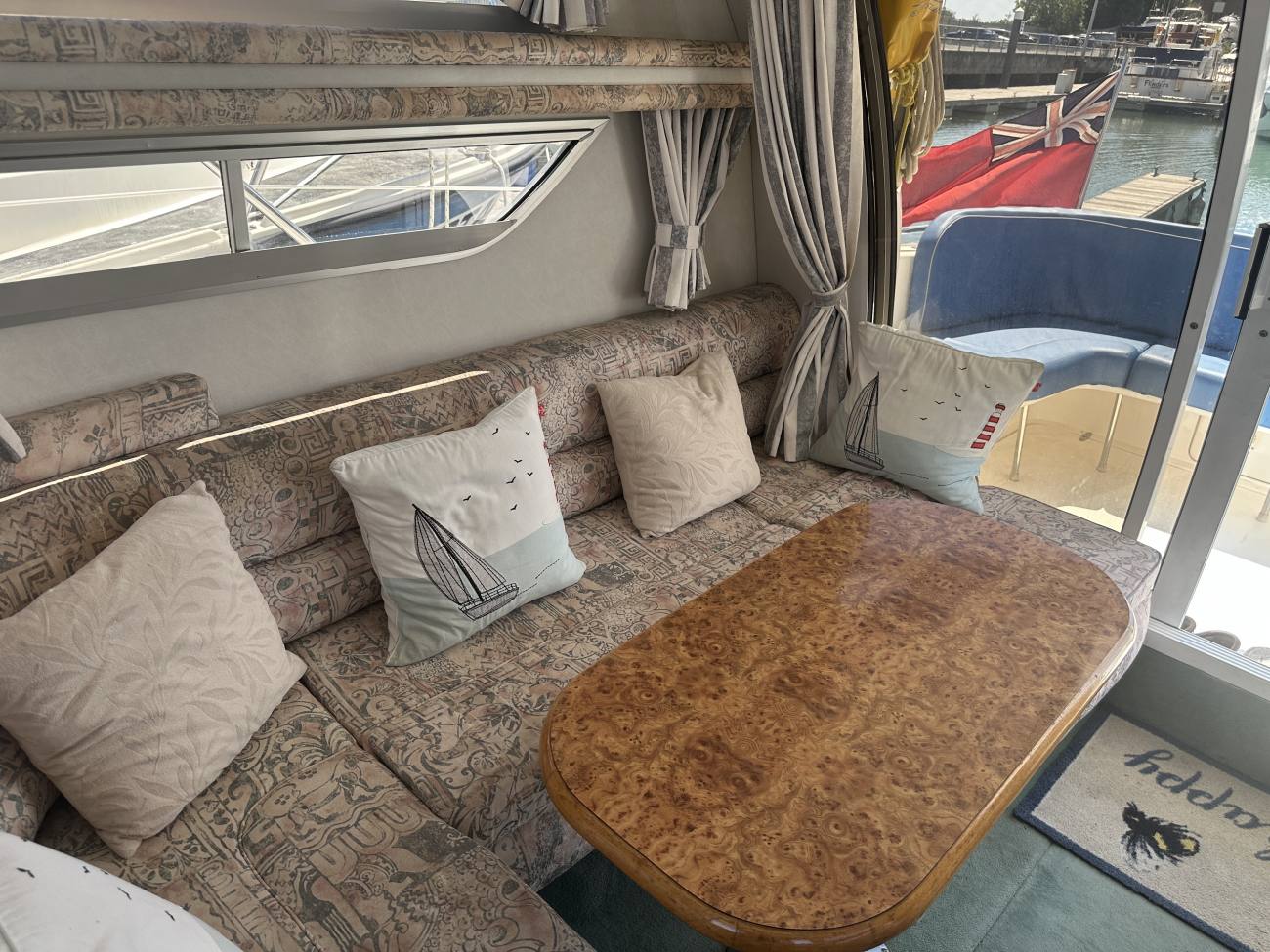 1997 Sealine 330 Statesman image 25