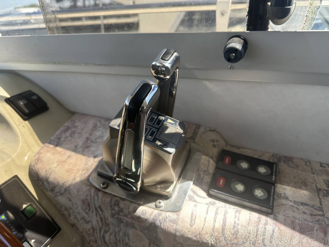 1997 Sealine 330 Statesman image 32