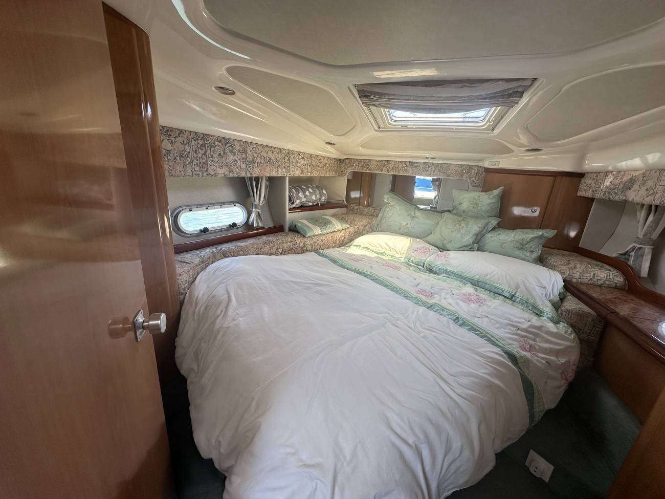 1997 Sealine 330 Statesman image 2