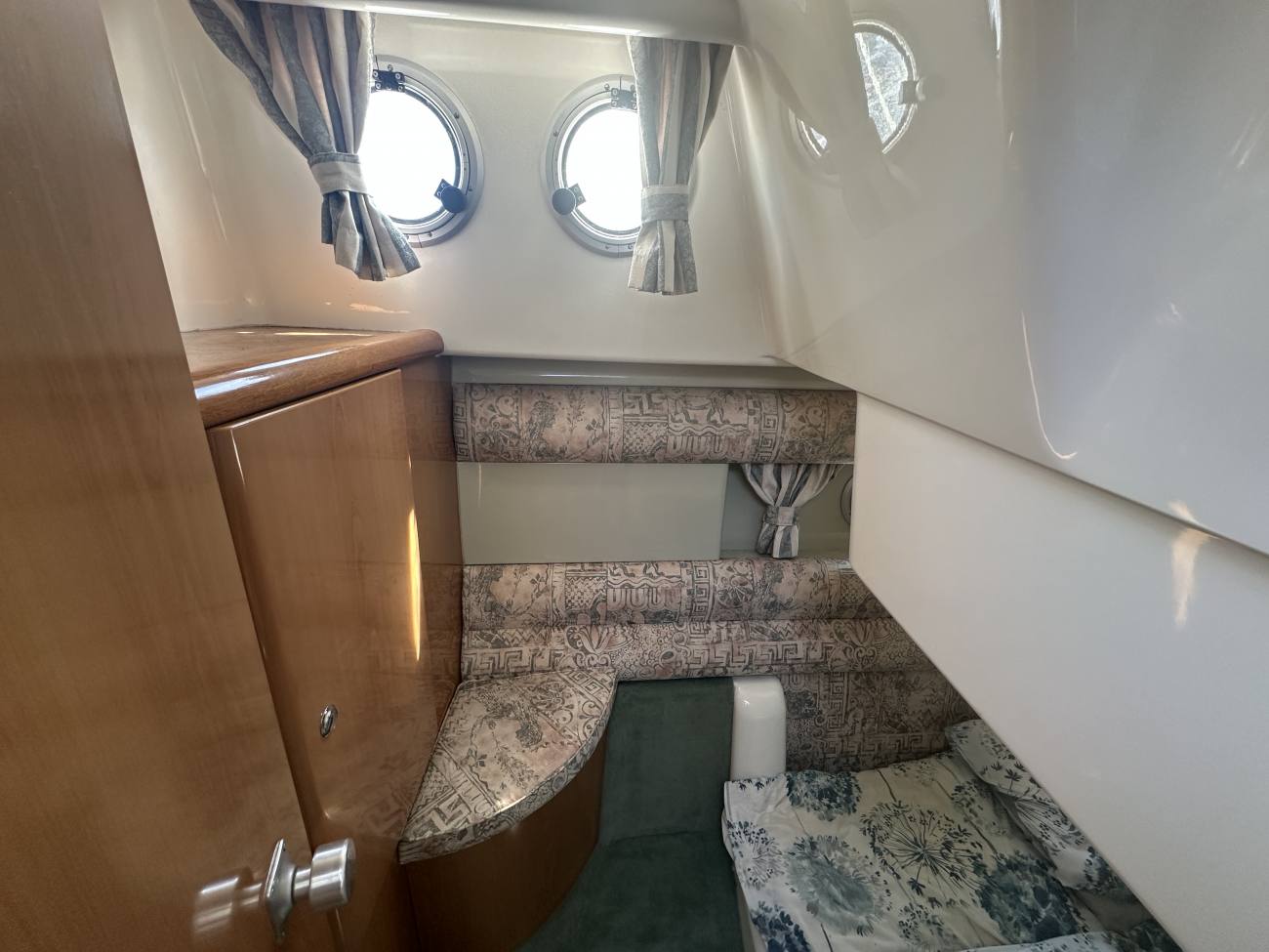 1997 Sealine 330 Statesman image 7