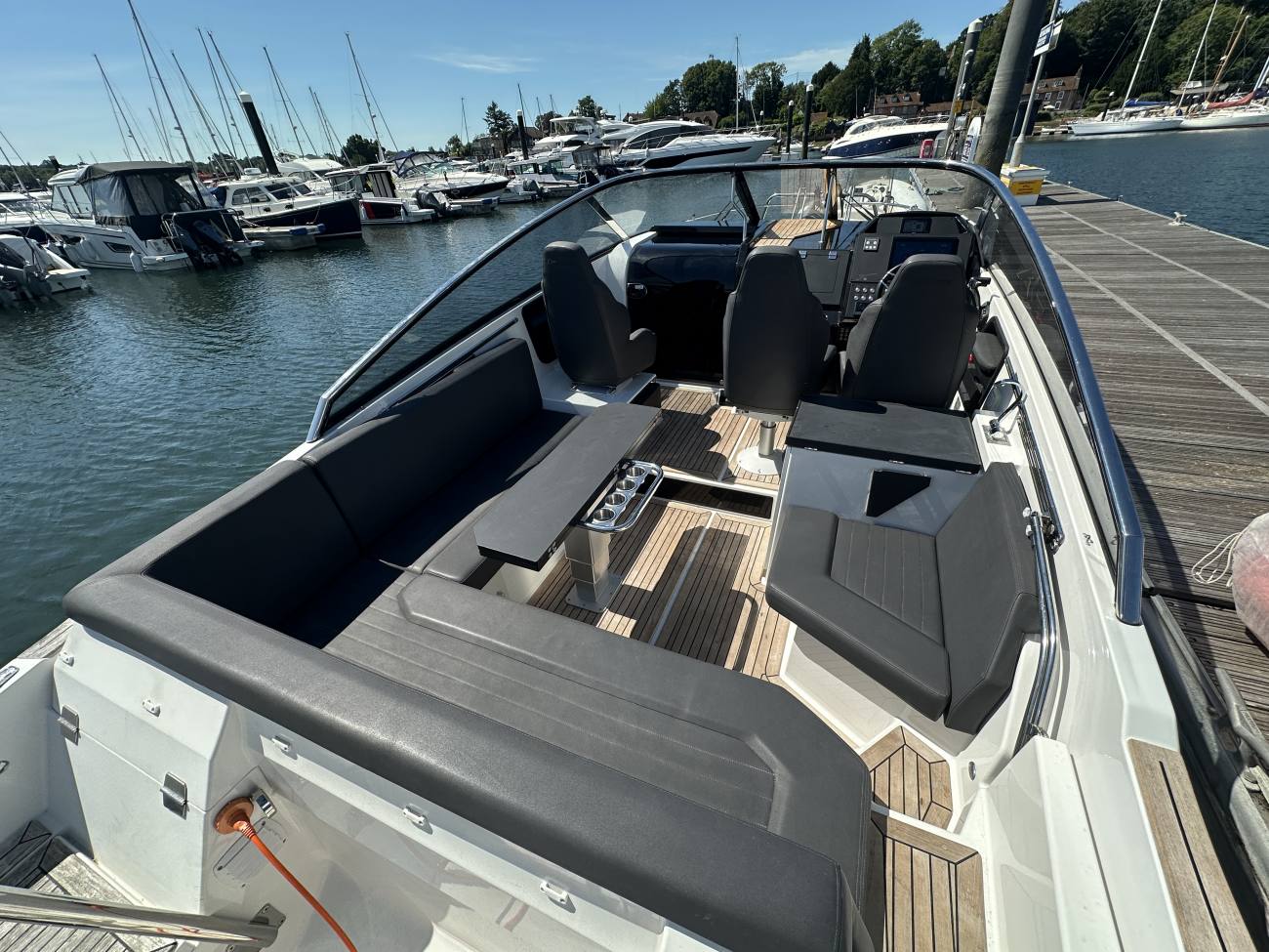2022 Finnmaster T8 image 17