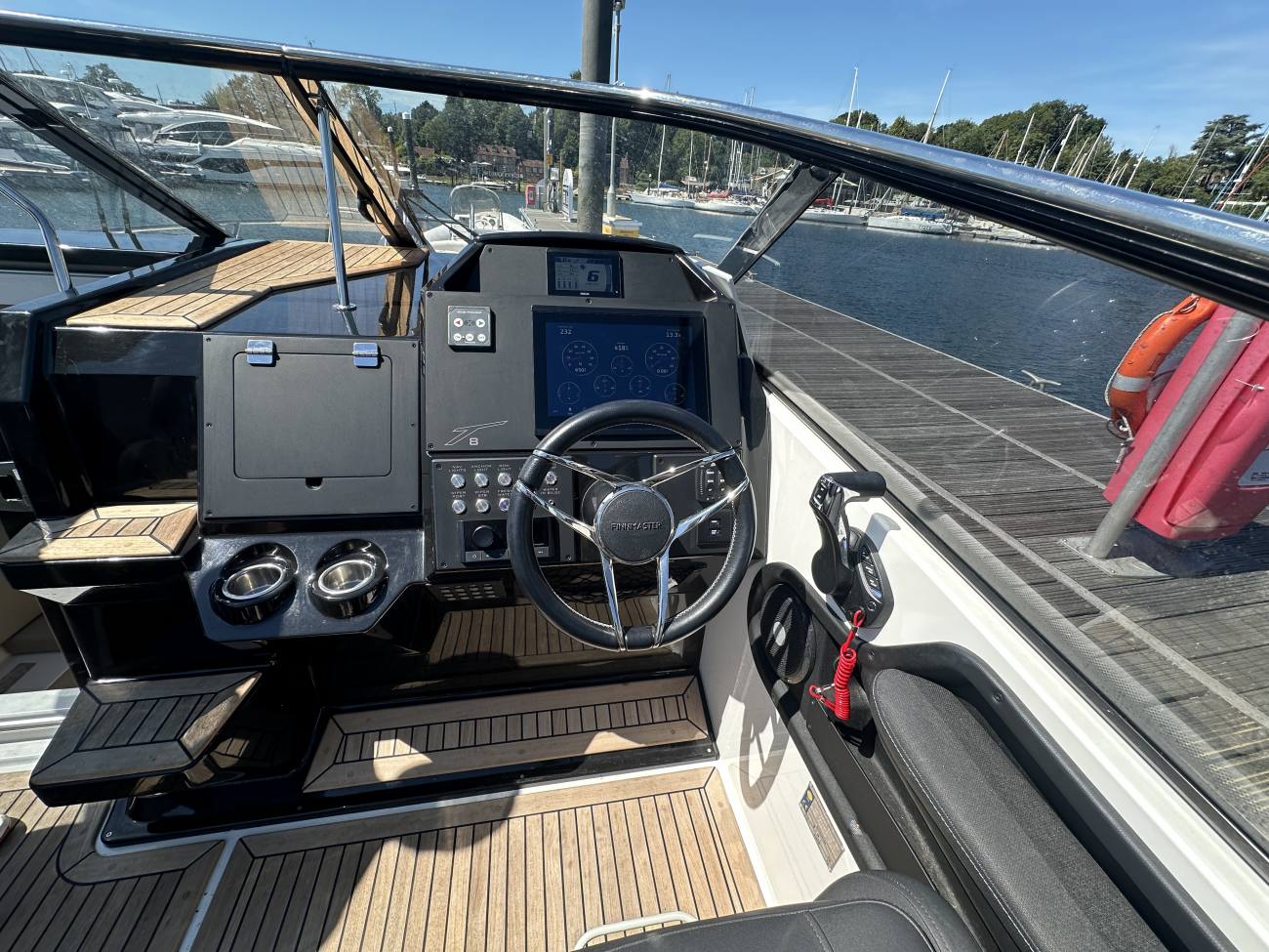 2022 Finnmaster T8 image 3