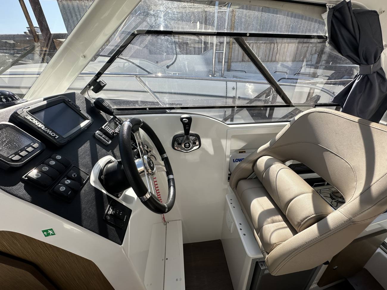 2019 Beneteau Antares 7 image 18